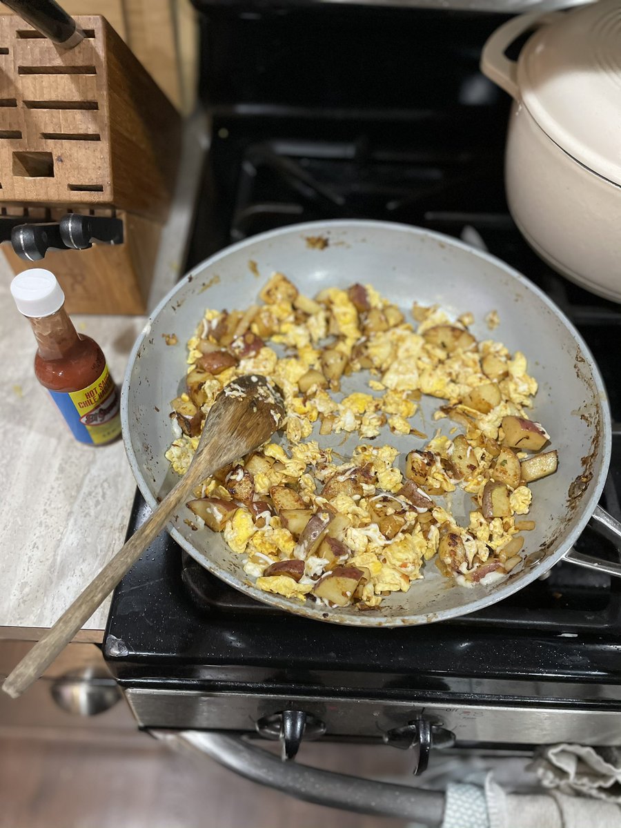 Breakfast, lunch and dinner and breakfast burritos to freeze!   Can we say meals for days!!!  #miashomecooking #papas