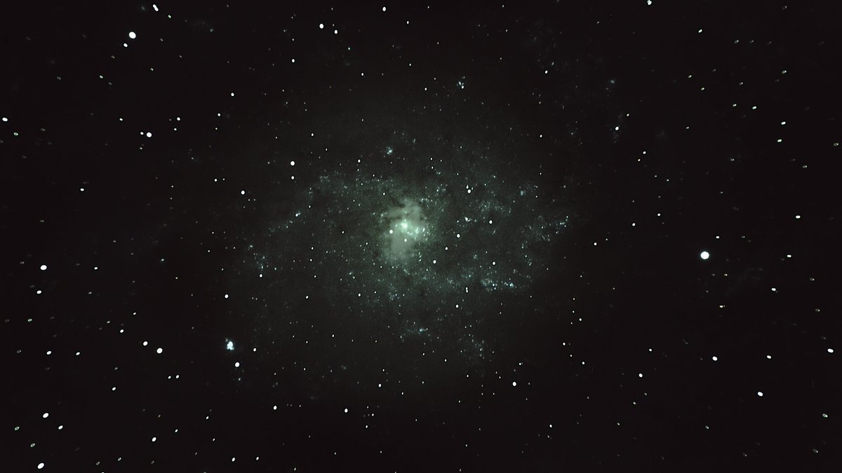 spiel2001's tweet photo. The Pinwheel Galaxy, #M101, #NGC5457
Here's another of my first attempts at a guided image from last night. This is a stack of four lights (5min@ISO400). No darks or flats. Stacked in PixInsight and post-processed in Lightroom.
#Astrophotography https://t.co/QIGASQSg7t