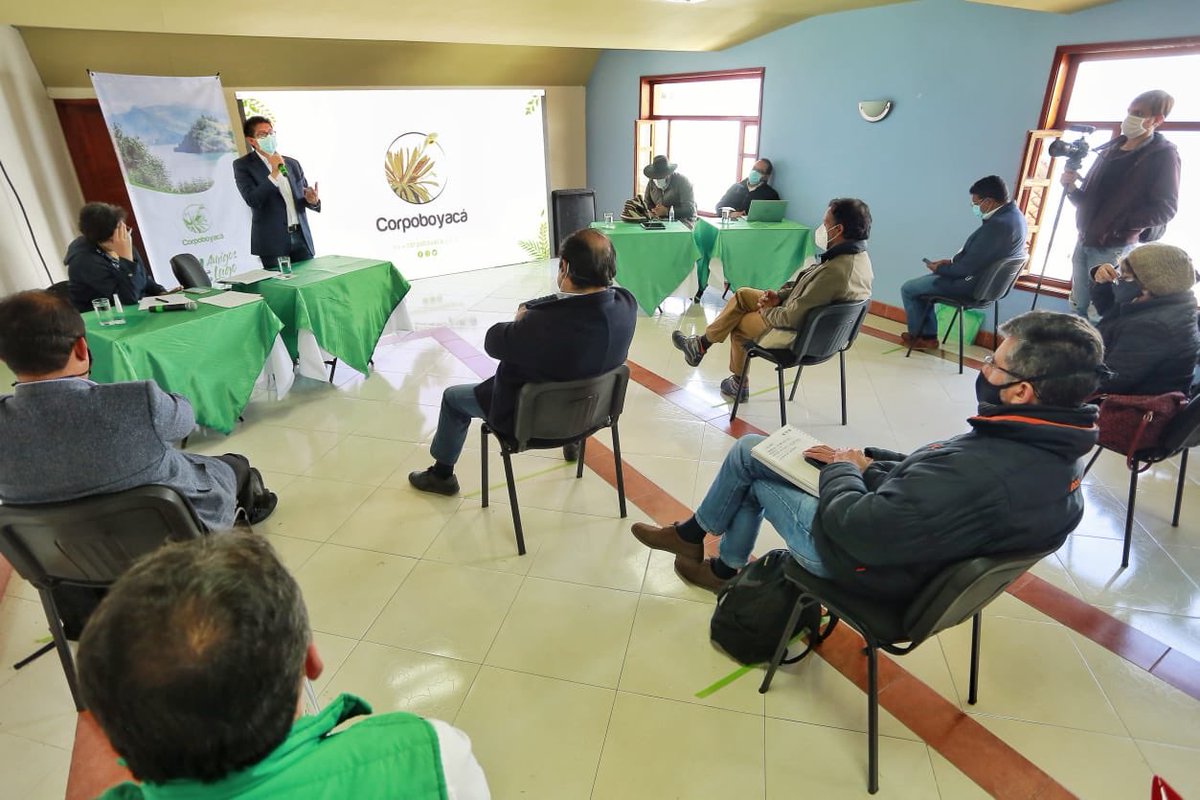 GobBoyaca's tweet photo. ¡Atención! En mesa técnica interinstitucional #CuencaLagoDeTota, se da a conocer que no hay evidencia de plomo por fuera de los límites máximos permisibles, en resultados de las pruebas tomadas y analizadas del Lago de Tota. https://t.co/G0bNESPtK1