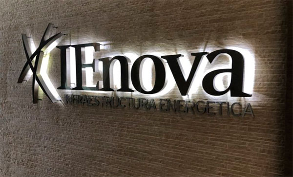 MACCMX's tweet photo. . @IEnova_MX  anunció que invertirá US$2 000 millones en el proyecto de licuefacción de gas “Energía Costa Azul”, una vez que cuente con los permisos requeridos. https://t.co/3deCrMOvEt