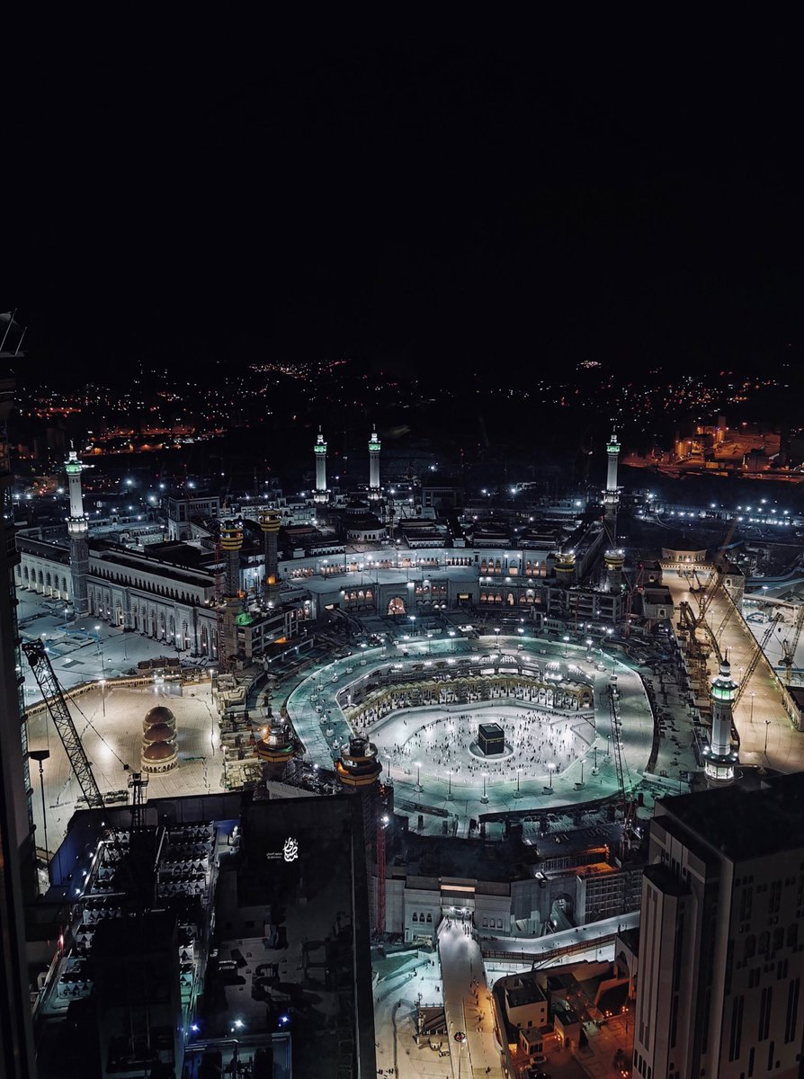 imns77's tweet photo. ( إِنَّ أَوَّلَ بَيْتٍ وُضِعَ لِلنَّاسِ لَلَّذِي بِبَكَّةَ مُبَارَكًا وَهُدًى لِلْعَالَمِينَ ) 

#تصويري 
#مكة_المكرمة 
#الحرم_المكي https://t.co/KwSdwuVYW8