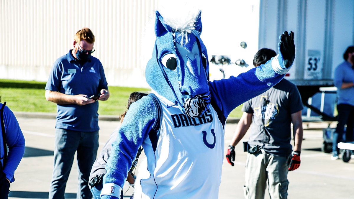 Mavs Care tweet media