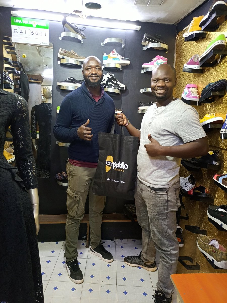ngolo_ra's tweet photo. Passed by @PABLO_SUPREME_ earlier this evening..
@pabloclavers
#Cheyaa https://t.co/h9yIg70k1k