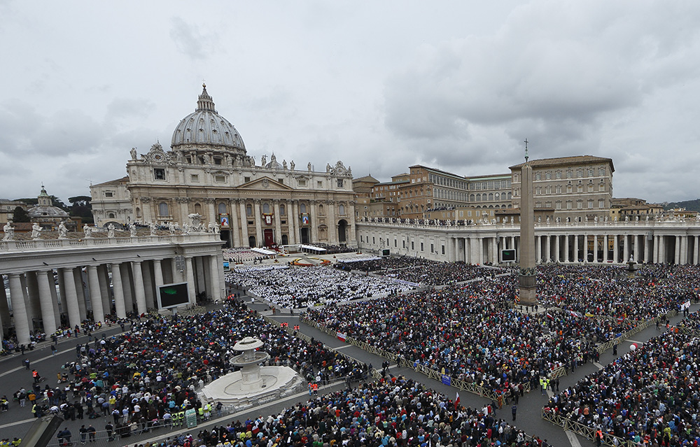 OSV's tweet photo. Writer Joe Heschmeyer explores the Churchโs doctrine of papal infallibility and how it relates to the recent criticisms of the canonization of Pope John Paul II https://t.co/jciL65I4mr
#osvnews #papalinfallibility #jpii https://t.co/IlRoTMjmhY