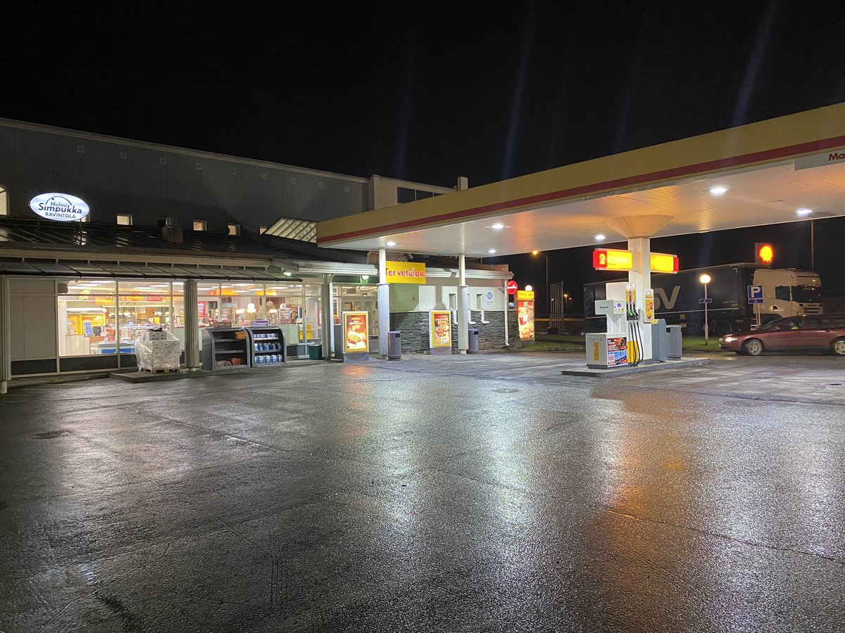 theFieni's tweet photo. Ja mihinkäs sitä on nyt keretty @Joht_Kotiniemi? #TunnistaShell #Shell #ShellienMies https://t.co/mqjl6FUu7q