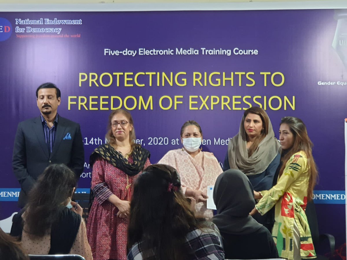 nsabbasiOff's tweet photo. TRAINING ON  PROTECTING RIGHTS TO FREEDOM OF EXPRESSION ARRANGED BY
 WMC(WOMEN MEDIA CENTER KARACHI) https://t.co/aeJXkJ04Xf
