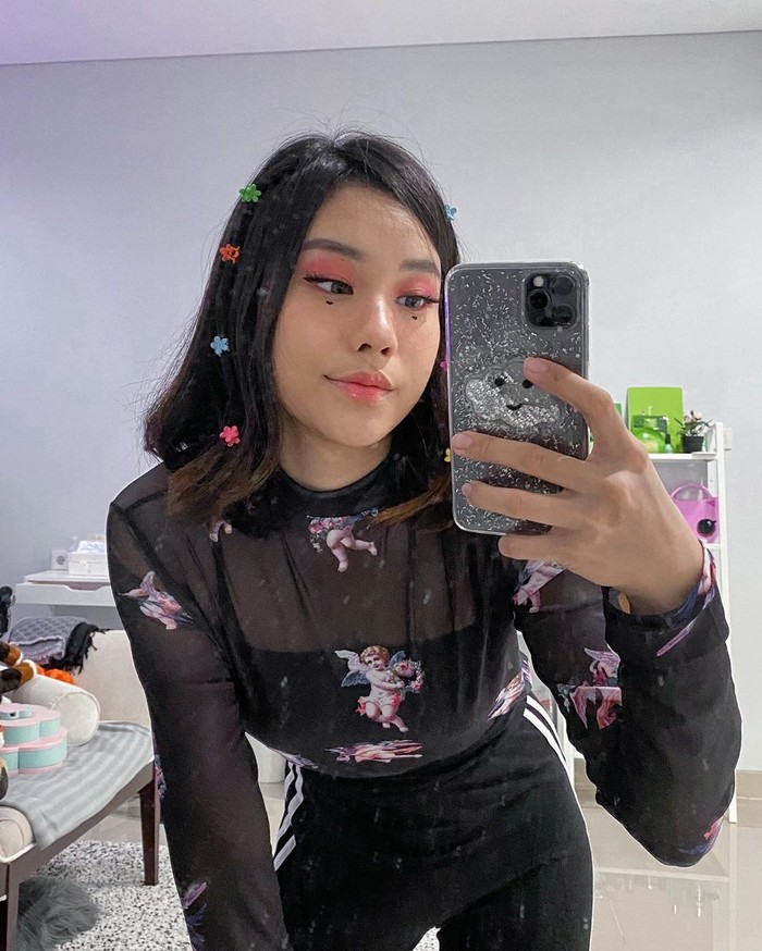 FloraChelsiaJane tweet media