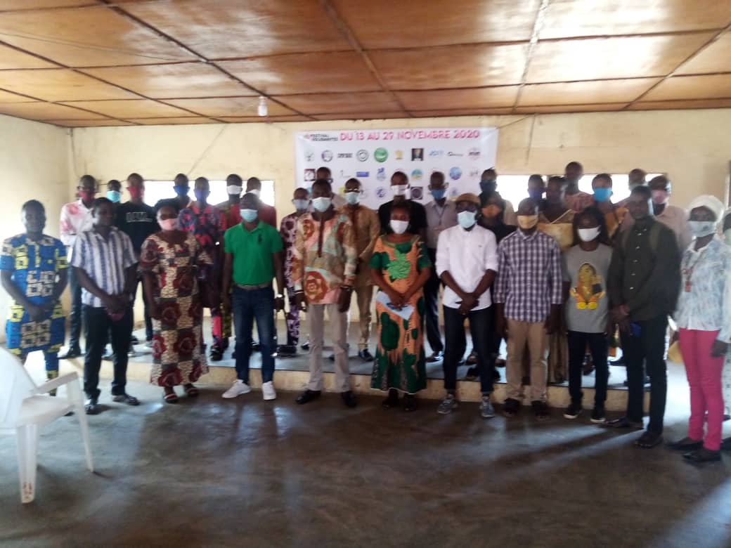 child_ong's tweet image. [#FESTISOL 2020] Notre équipe était ce jour pour le lancement officiel à Porto-Novo, capitale du Bénin
@FesnaODD @FedeSolidarite @Solidarites_Int @SolidariteSida @unfpa_benin @MTNBenin @YeoFangnariga @EmmanuelGanse @wasexo @LejepadB @gouvbenin @AssociationBar2 @HAPPYCHILDBENIN