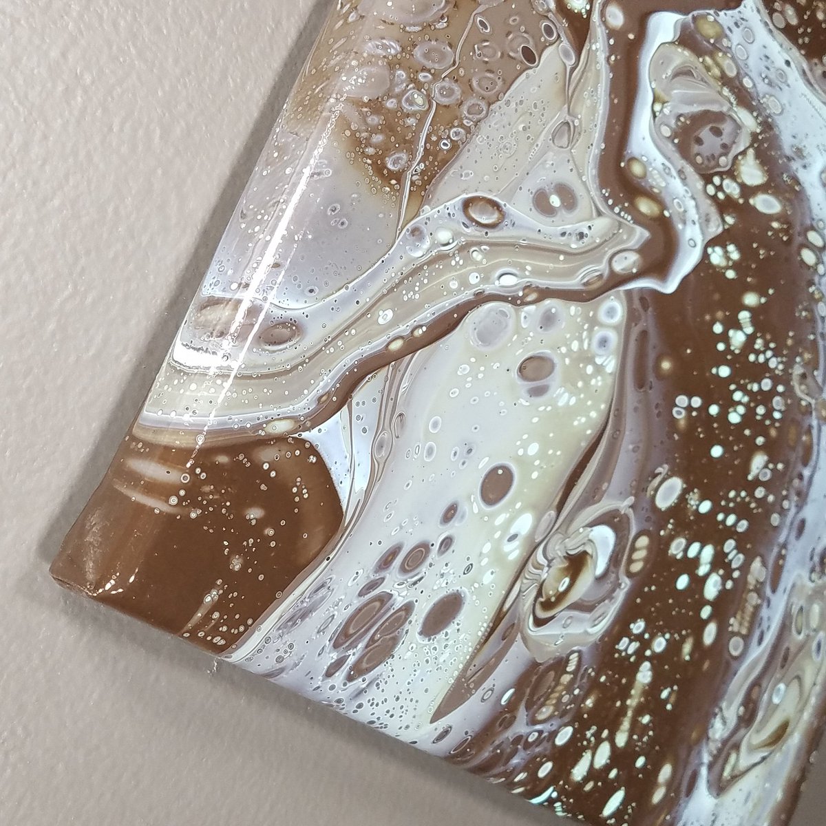 PinkTurtleArt's tweet photo. Blueberry Brownie Acrylic Pour Painting

https://t.co/2Ul6kwsi3P 

#acrylicpourart #wallart #walldecor #fluidpourpainting #abstractart #interiordesigns #giftsforteens #uniquegifts #giftsforher #contemporaryart #homedecor #giftsforgirls #artforkids https://t.co/aYPlwGt7RO