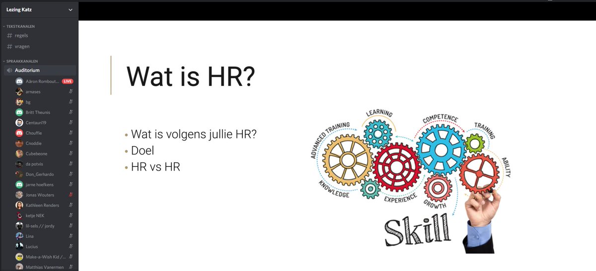 ToonDeBie's tweet photo. Digitalisering is de laatste jaren heel erg in trek. Zeker ook in de HR-sector waar Katz een mooi voorbeeld van is. Aäron en Sebastien kwamen hun bedrijf voorstellen deze avond in een lezing georganiseerd door @SybrenVG Heel erg bedankt #itfactory #thomasmore https://t.co/A5OFKq16X0