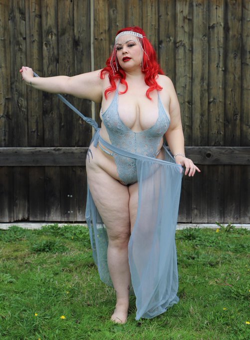 Dressing up to get undressed https://t.co/u7i37O4Ico