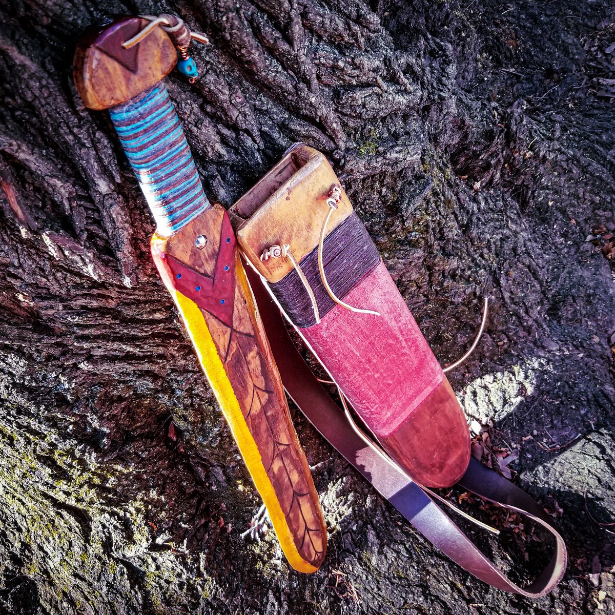 MangoWolfWorks's tweet photo. Made this "amber" sword a while back and it's been a pretty consistent part of my costume loadout ever since.
It's made from wood with a clear resin blade and a yarn wrapped grip.
#woodensword #resinart #woodwork #fantasyprop https://t.co/Du8oGzlJQ5