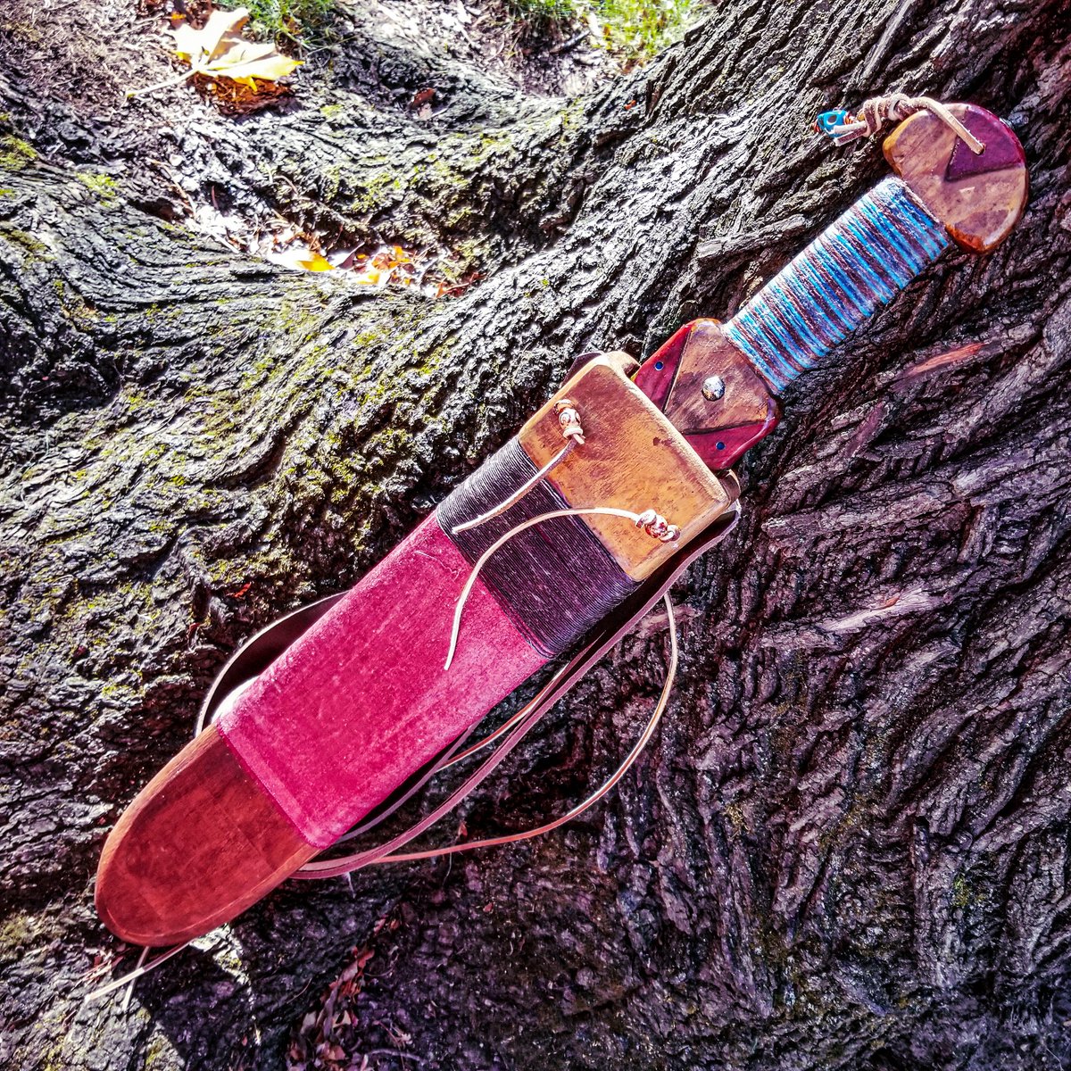 MangoWolfWorks's tweet photo. Made this "amber" sword a while back and it's been a pretty consistent part of my costume loadout ever since.
It's made from wood with a clear resin blade and a yarn wrapped grip.
#woodensword #resinart #woodwork #fantasyprop https://t.co/Du8oGzlJQ5