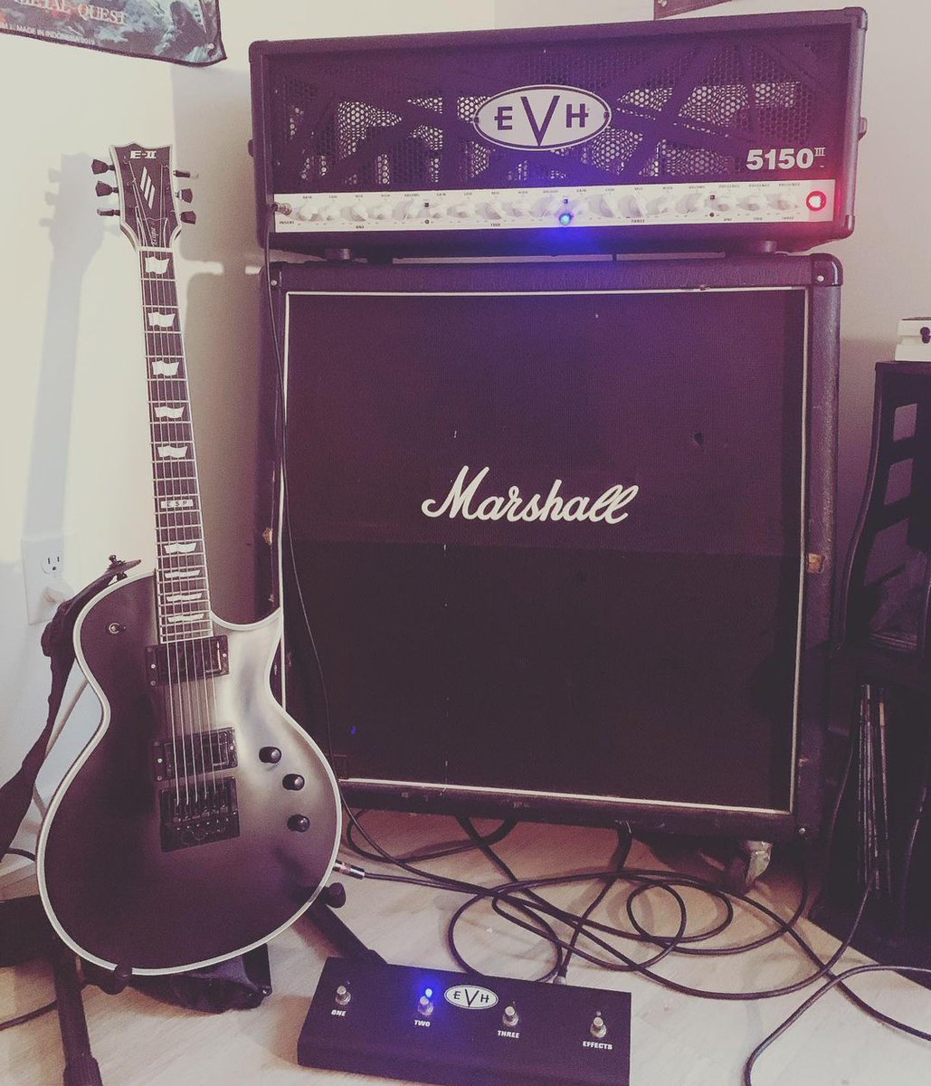 EverTune8's tweet photo. There is a lot of in-tune tone in this picture. Half of Van Halen 1 was recorded with a guitar with no whammy bar. This is a pretty cool rig to jam on some of those riffs, don't you think? π
#evertune #espguitars #evh #evhgear #evhamplification #fishmanpickups #fishmanfluence https://t.co/AG34w8070B