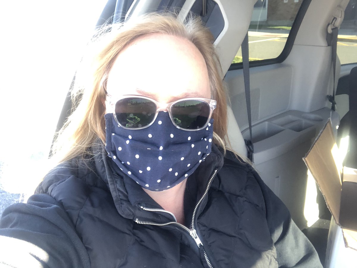 AMSRagan's tweet photo. AMS student council spirit wear pick up...wow is it cold out here today! #avenelstrong https://t.co/1g6MxN4dpb