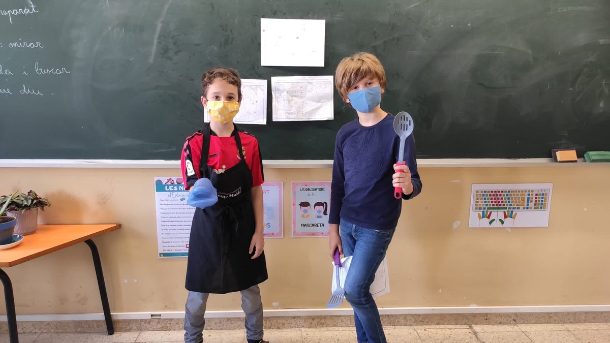 colsantpau's tweet photo. PRIMÀRIA | Els nens i nenes de 3r ens vam avançar a les novetats i vam obrir els nostres restaurants dimecres passat!🍴
Va ser increïble, fins i tot vam cuinar en directe! 👩🍳👨🍳
#3rdGradeSwag #MenúEstrella #JoSócDelSantPau #Primària #CicleMitjà https://t.co/6a9zM1KabV