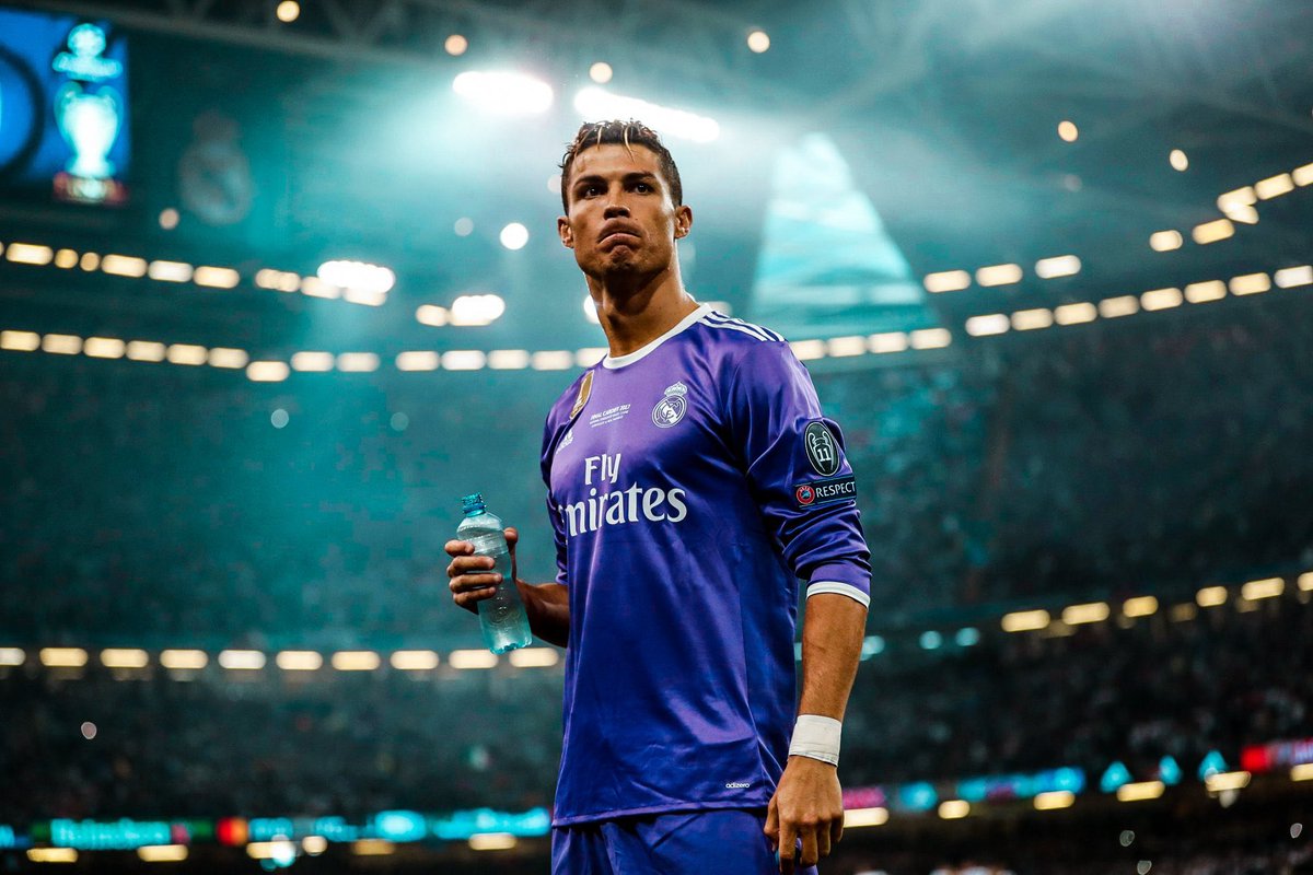 Flopped?? 2008 - Scored the only Goal in the tie. 2014 - Won and scored the 4th Goal via penalty 2016 - Scored the decisive penalty in the shootout 2017 - Scored two Goals against a Juventus side who has only conceded once in KO stages . ( 1/2 )   https://twitter.com/MoRosement/status/1329120620840366082