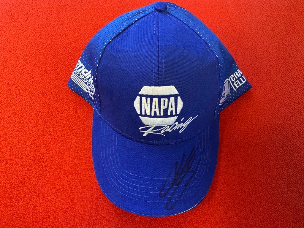 TeamHendrick's tweet image. What better way to celebrate @chaselliott's birthday than by winning a @NAPARacing hat signed by the champion himself? 🙌

Like and RT for a chance to win!