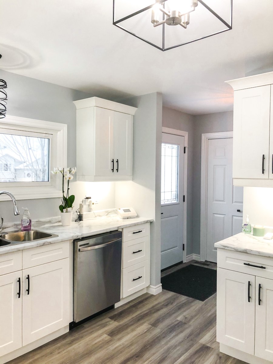 Our client was dreaming of a white kitchen... 😍 and we delivered!!

Do you have renovation ideas running through your mind but you're not sure how to make it a reality? 

Give us a call at (705) 946 8765 for your FREE no obligation quote today! 🇨🇦