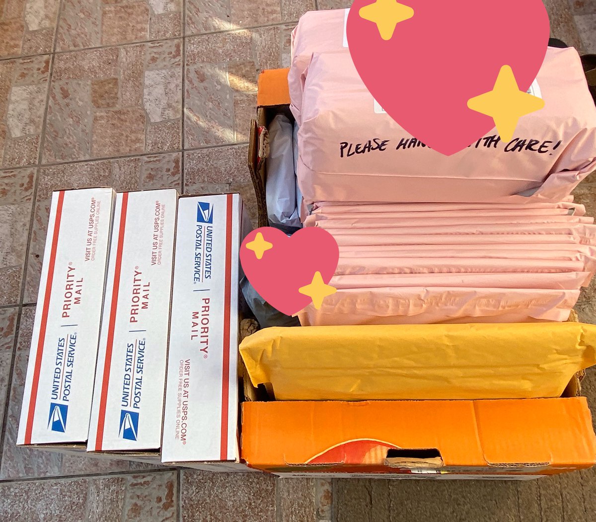 AtinyGOs's tweet photo. packages picked up, please check ems spreadsheet attached to email for your tracking number!!

[#atinyupdates] https://t.co/e0clqkMgYl