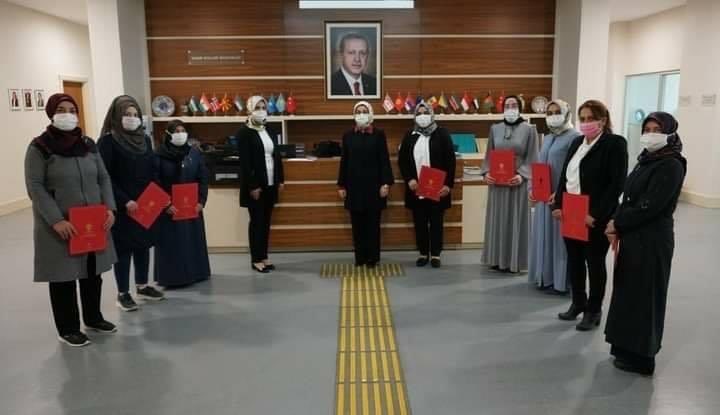 Genel Merkez Kadın Kolları Başkanımız Lütfiye Selva ÇAM tarafından Ak Parti Şuhut Kadın Kollari Başkanlığına atanan Hatice Ak Hanıma basarilar diliyor ve tebrik Ediyorum. Görevi Devreden Nuriye Akkaya Hanıma vermiş olduğu emeklerinden dolayi teşekkür ediyorum.
#İnandığınYoldaYürü