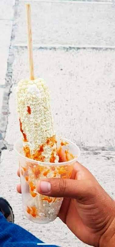 w3xfg's tweet photo. Este es un elote en vaso// este es un esquite. 
De nada. https://t.co/aD61jcf6ru