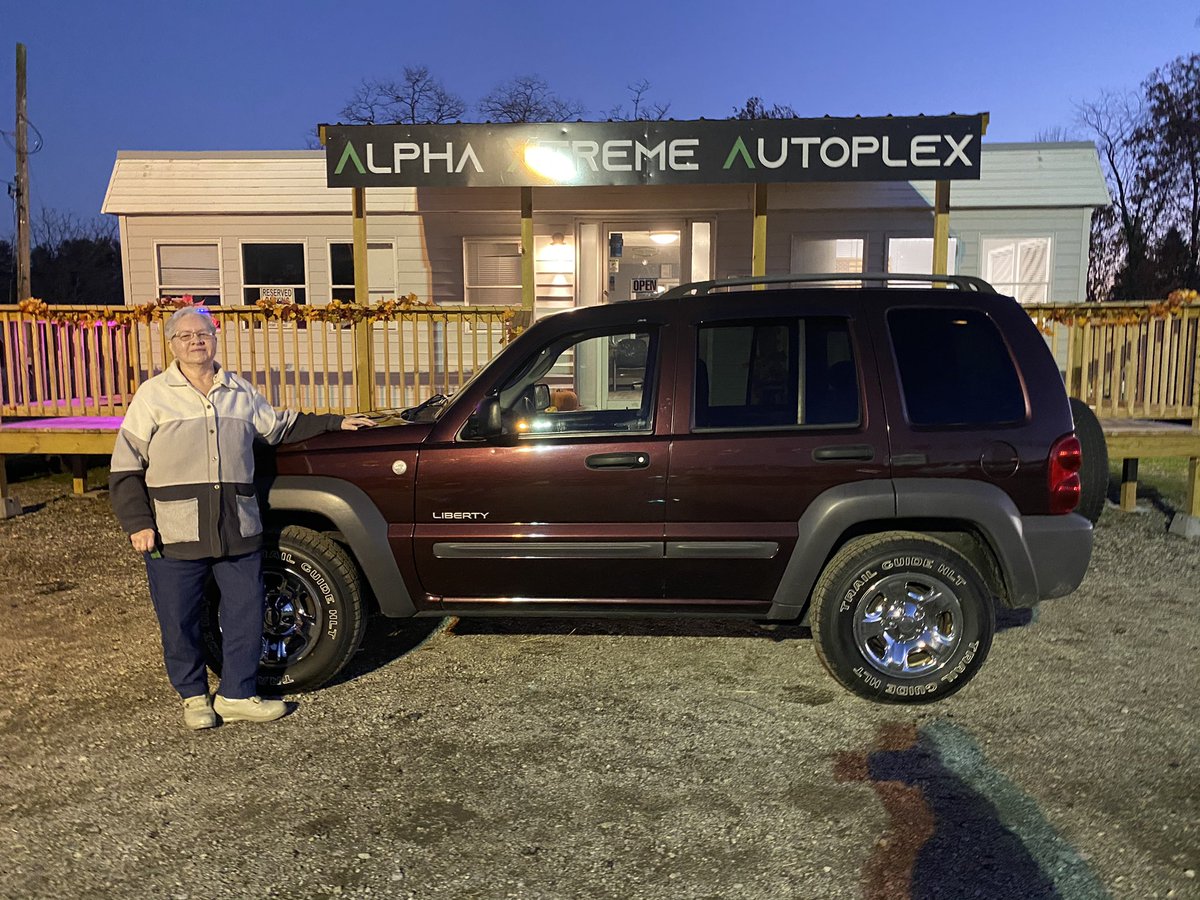 peebles_cody's tweet photo. Congrats to the Filler Family on their Xtremely good purchase of a Jeep Liberty! Welcome to the Alpha Xtreme Family! 
https://t.co/eeXNCNS6XO https://t.co/XG2ZZEimTC