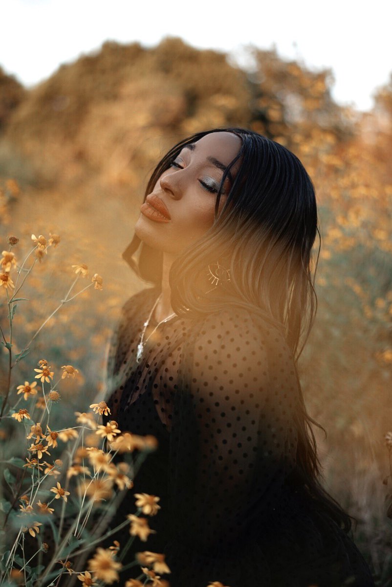 JordanSchiappa's tweet photo. An actual angel 
Model:  Jenn E. https://t.co/C9EqSBoxM2