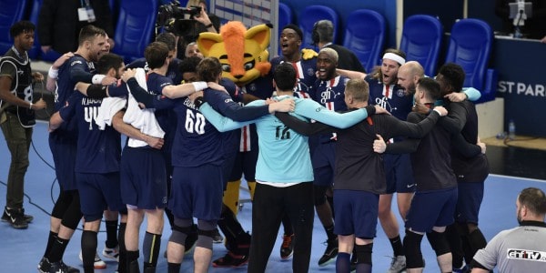CanalSupporters's tweet photo. Handball – Le PSG se relance en Champions League face à Porto (31-34)
#TeamPSG #PSG #PSGHandball #FCPPSG 
https://t.co/Jz2vGznAFz https://t.co/6CjkTI6OCl