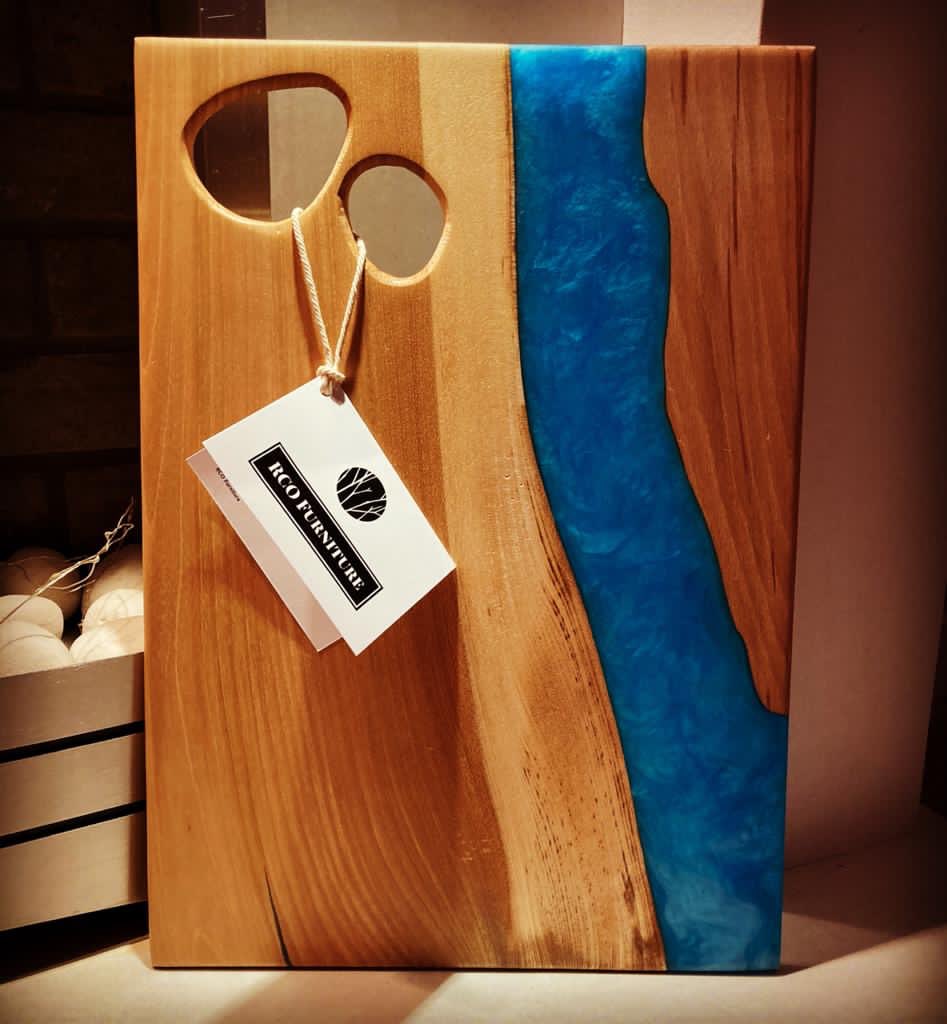 rcofurniture1's tweet photo. We re launching Pebble River Cheeseboard collection 43cm x30cm approx On thewebsite from tomorrow £55.Special introductory offer-free delivery Ayrshire. Call to order 07511 597 341 #shoplocal #KeepitLocalNA @Geraldos_Largs @tommyNtour @disayrshire @AyrshireChamber @alexgallagher2 https://t.co/8esOYHkTBr