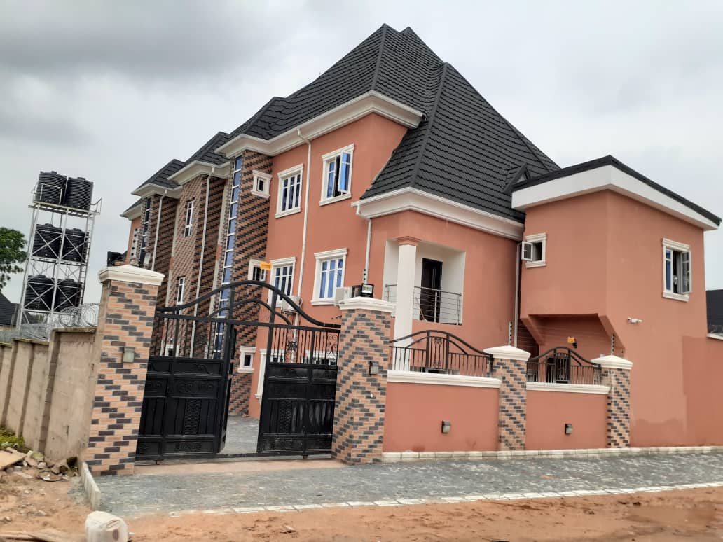 roncomeks's tweet photo. Sharp flat for rent

3 bedroom all ensuite flat for rent at premier layout,Enugu.
 Rent: #700k
Legal fees:#100k
Agency fee:#70k

Contact:
Roncomeks Properties
+234-806-7073-413. https://t.co/VEWfemt096
