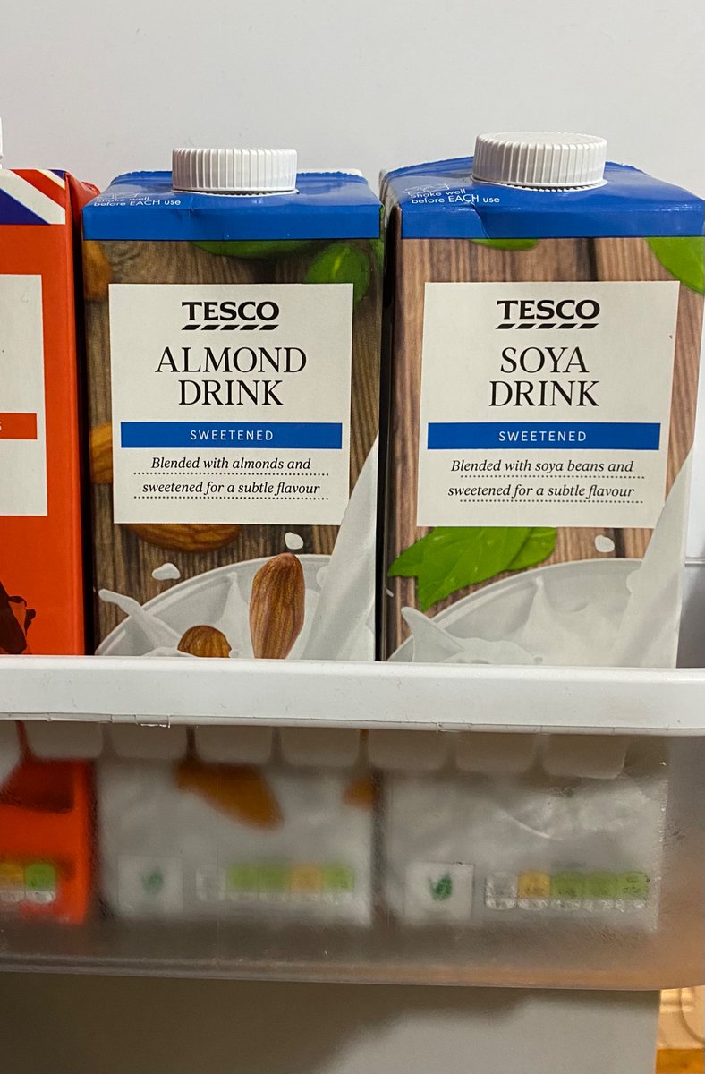 SpoonaciousB's tweet photo. @Tesco please could you come up with a different colour for the packaging on your almond milk? I’m sure you’ll agree it’s a little too similar to your soya milk packaging and picking up the wrong one could be a matter of life or death for my ten year old! Thank you! #Tesco https://t.co/HBXrja6EHa