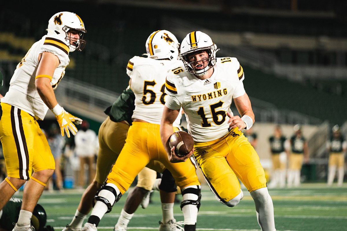 kgabradio's tweet photo. Wyoming Vs. Utah State Football Game Canceled Due To COVID: https://t.co/S93FmFvnq5

#GoWyo #Wyoming #MountianWest https://t.co/jr9OZMkSwj