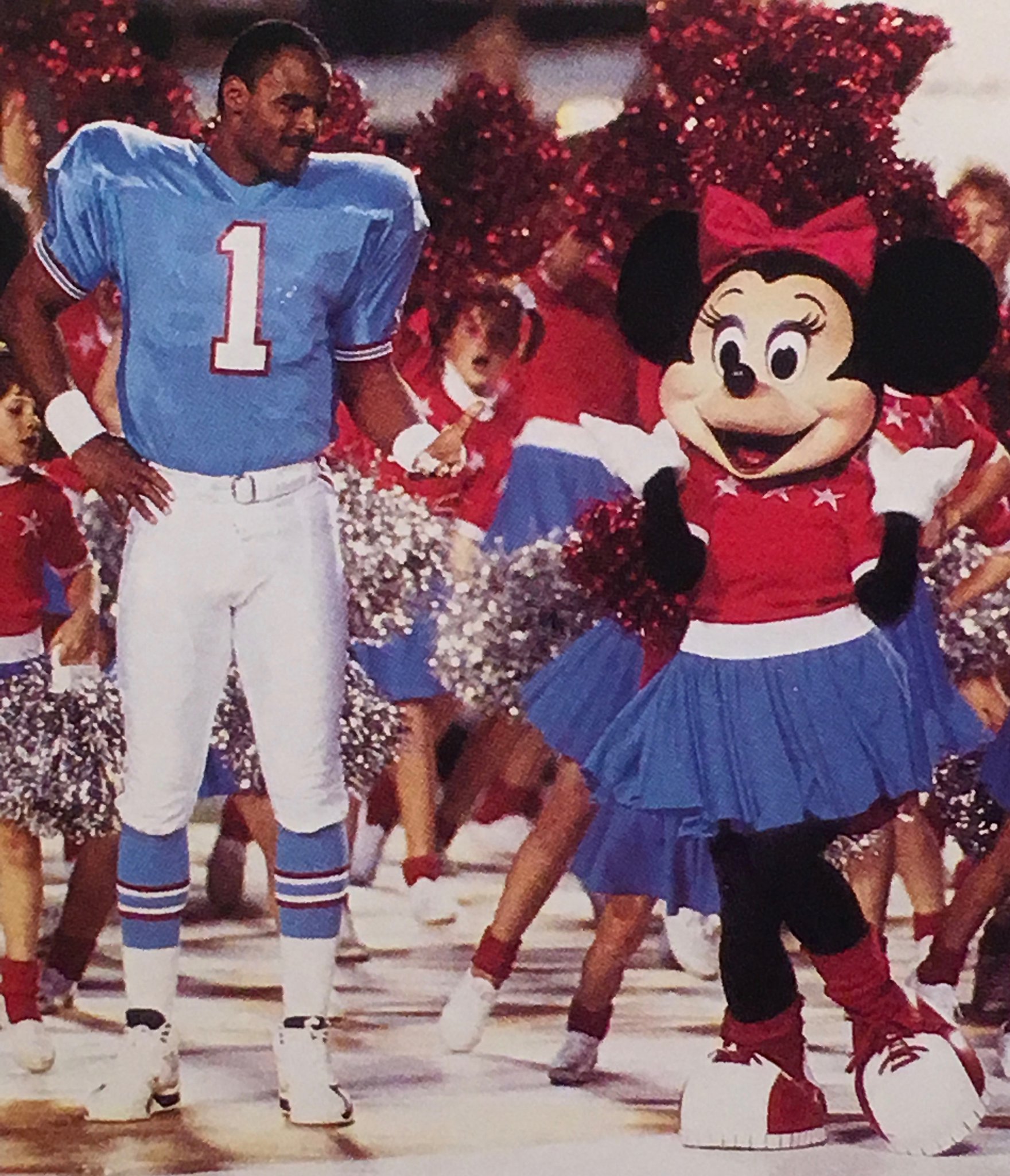 Happy Birthday to Pro Football Hall of Famer (and halftime entertainer extraordinaire) Warren Moon! 