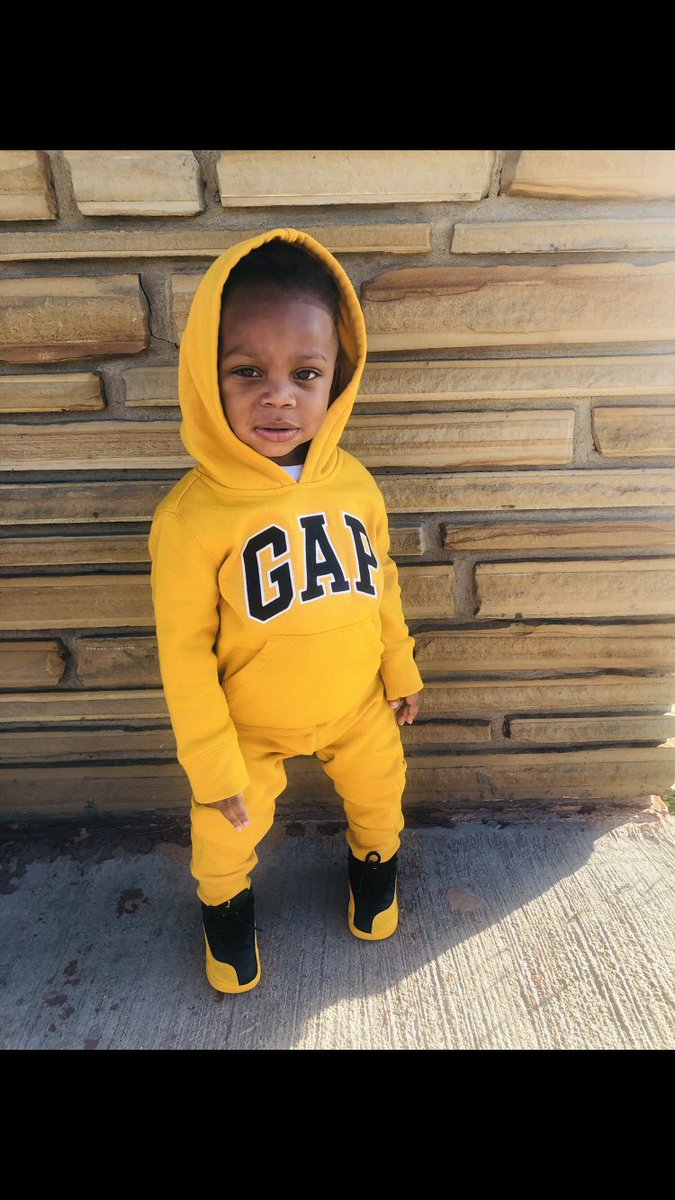 YungLoc42's tweet photo. Man My Son Be Thinkin He Ah Gabgsta Or Some 😂🤦🏾‍♂️#Avyon 💙💪🏾 https://t.co/QedJkbE8nz