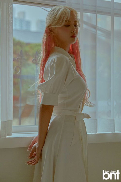 AhinBrasil's tweet photo. [📸] 17.11.20 ㅡ Atualização da Ahin no seu Instagram pessoal. (Fotos oficiais do ensaio fotográfico para a BNT)

"🍑"

#MOMOLAND #모모랜드 #AHIN #아인 #Ready_Or_Not #MOMOLAND_Are_you_ready? @MMLD_Official https://t.co/57cjyQEUOD