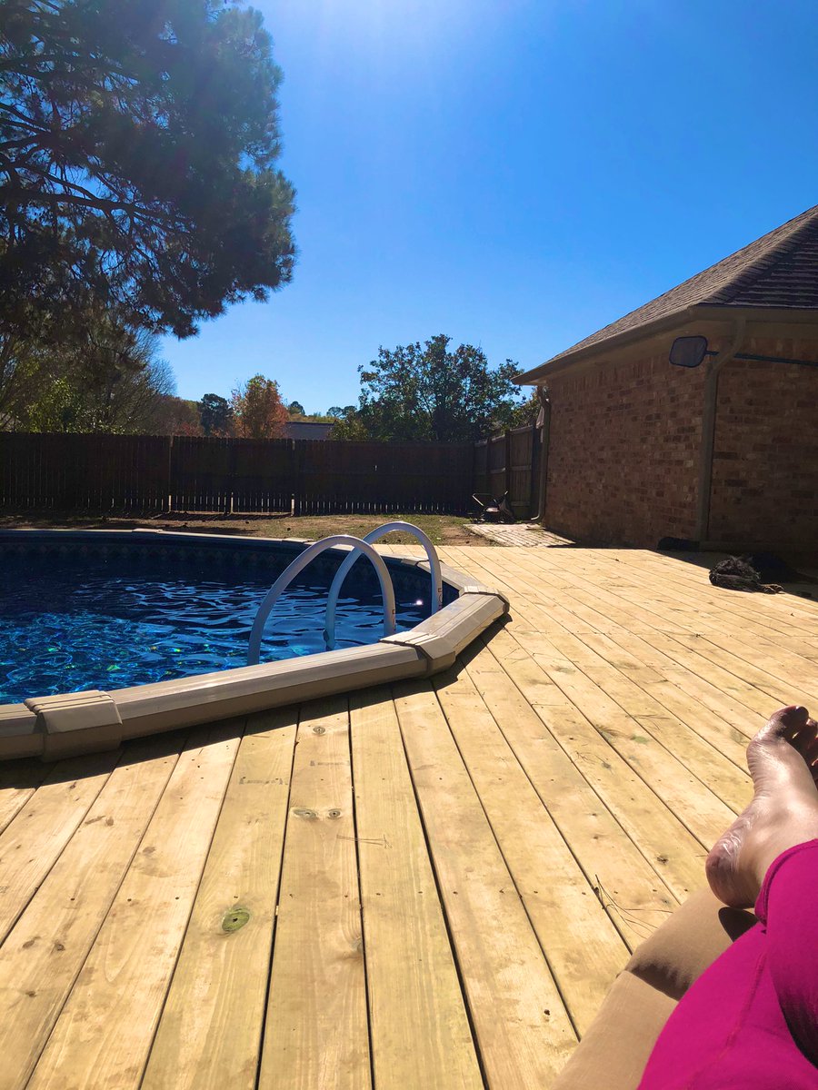 juliefrances61's tweet image. hot sunshine and a cool breeze #November #NETexas