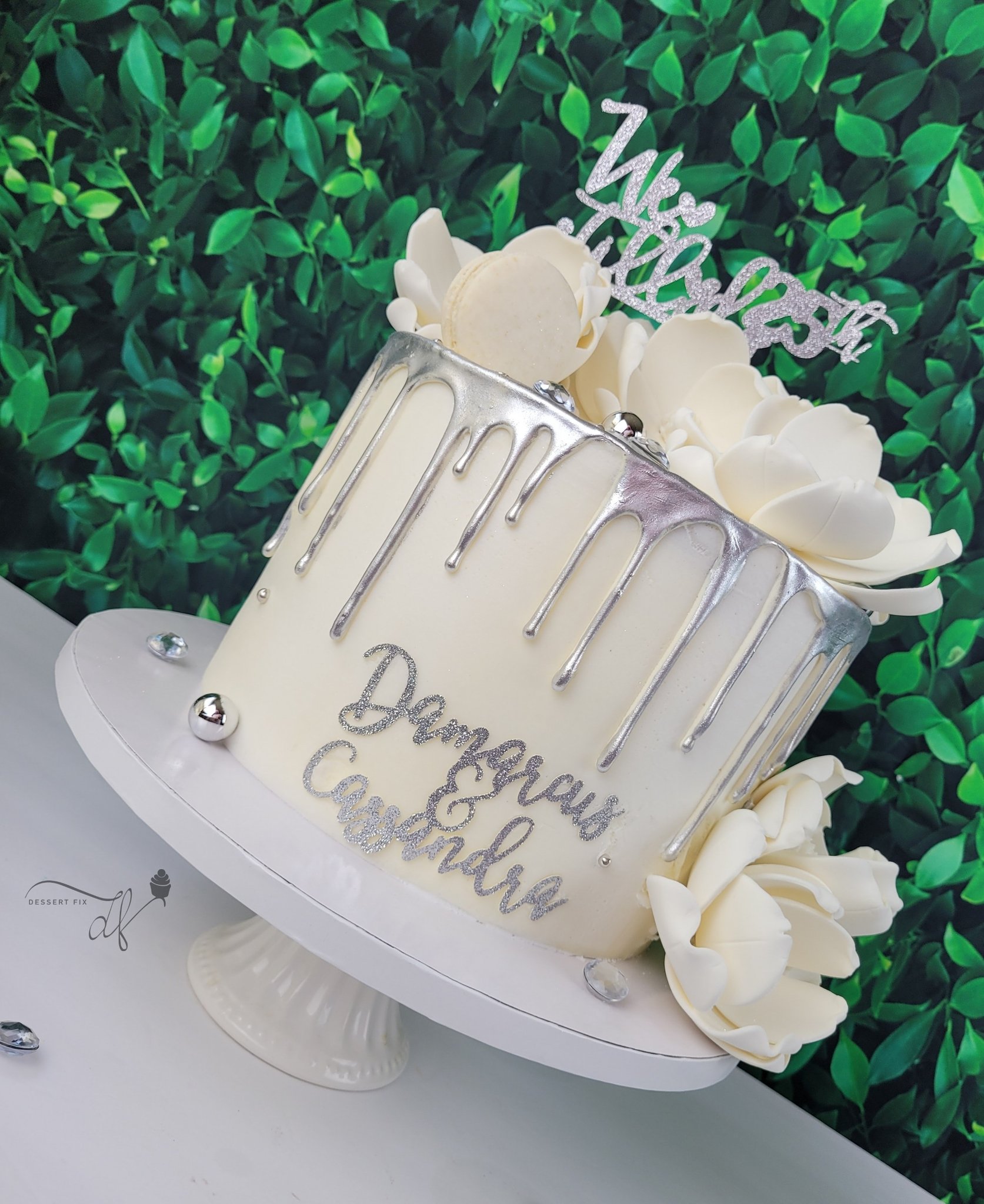 Dessert Fix on Twitter: "25th anniversary cake Flavors - Two layers of  moist Red Velvet cake, a middle layer of creamy cookies and cream  cheesecake! This is exactly what you were looking
