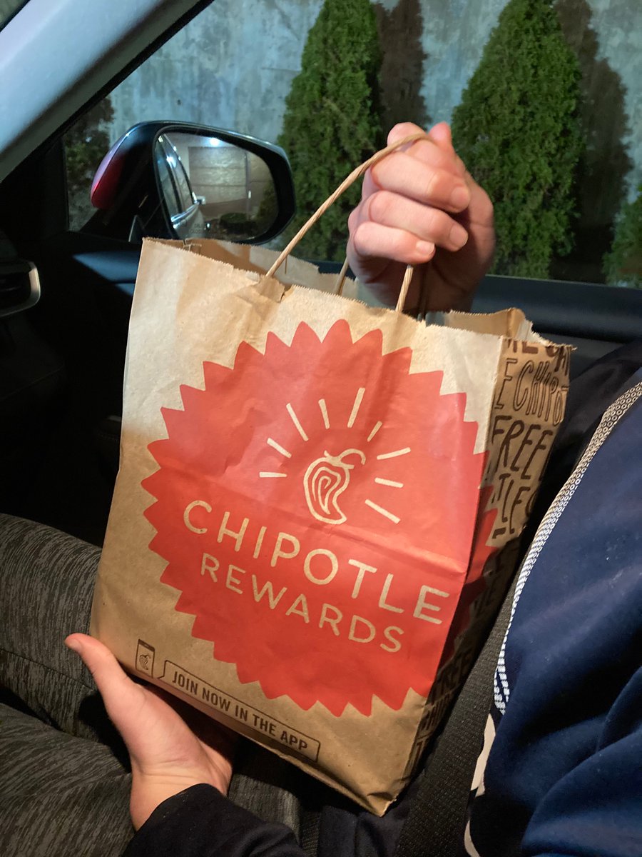 glindstrom13's tweet photo. What’s for dinner???
@Reeveswoburn https://t.co/clINjIg8lq