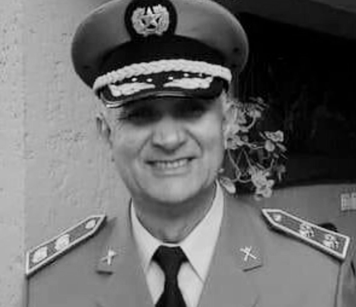 globalintel_'s tweet photo. ⚫️ [PHOTO] Le défunt colonel-major Lissane-Eddine Zemzami, directeur-adjoint du Collège Royal de l'enseignement militaire supérieur de Kénitra #CREMS (École de Guerre) mort aujourd’hui à l’hôpital militaire de Rabat des suites de complications dues à son infection au #coronavirus https://t.co/iLEq2JYqna