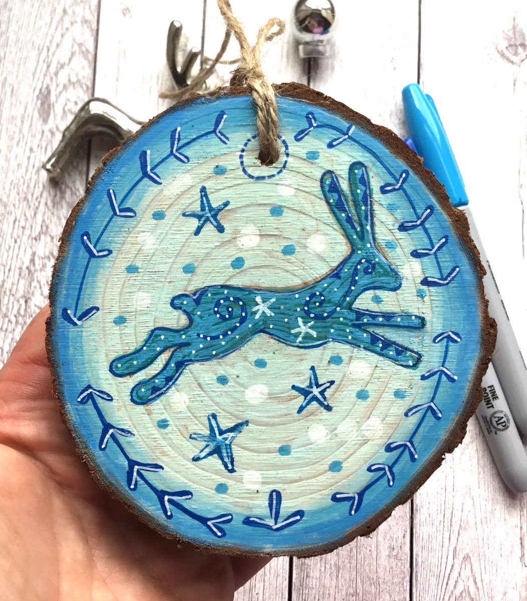 buck_lj's tweet photo. More leaping hares have bounded off this week https://t.co/iZElffzjrH #HandmadeHour #harelover #leapinghare #etsyuk #ChristmasIsComing #christmasdecorations
 #HandmadeHour #PowerHour https://t.co/RWUs0FV7X1