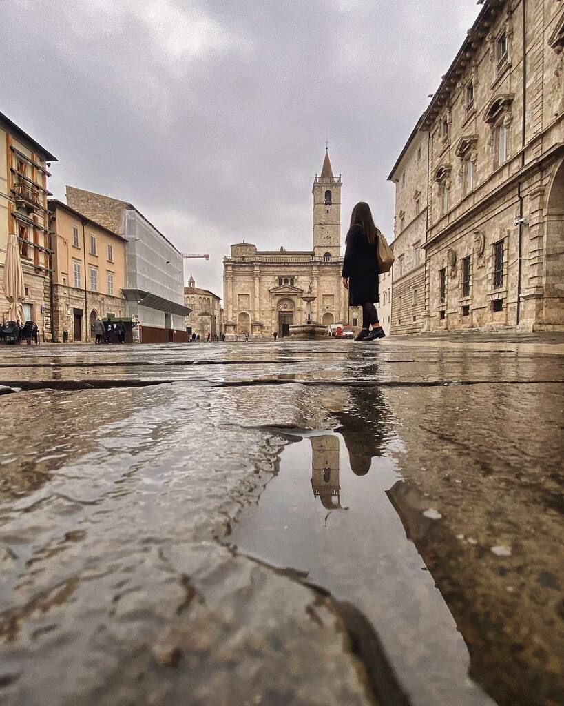 Per me sei il mare
•
•
#AscoliPiceno #Ascoli 
#visitascoli #ascolidavivere
#igersPiceni #igersmarche 
#ig_marche #ig_ascolipiceno
#volgomarche #volgoascolipiceno #yallersmarche #vivomarche #thehub_marche #thehub_italia
#destinazionemarche  #pilloledi… instagr.am/p/CHvm6OSnfqX/