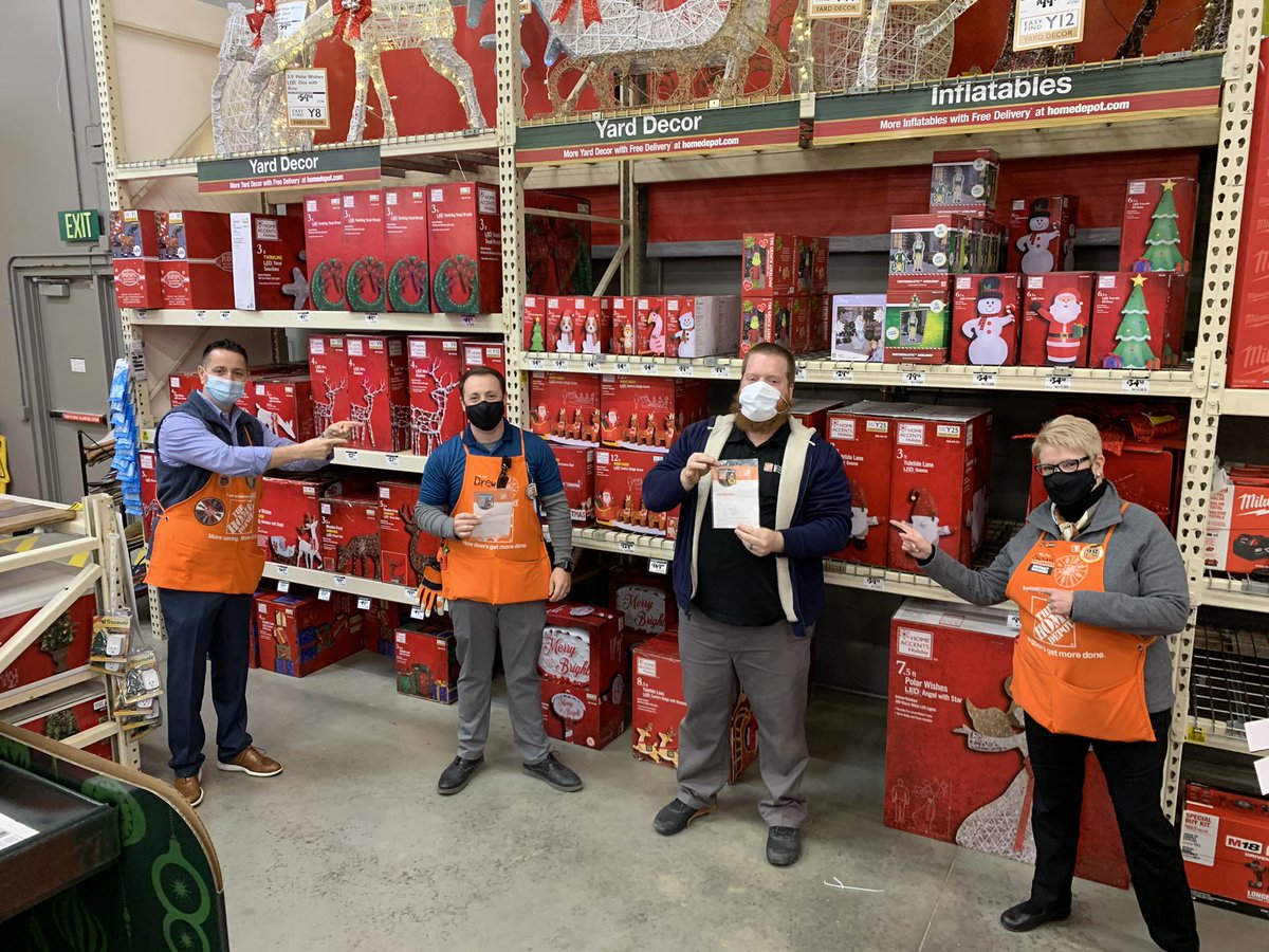 Justin Doyle @HD1608 (@justindoylehd11) on Twitter photo We had a great day meeting our new DM @skfroude , and always great to see <a href="/CarmenPhilly/">PhillySWP6606</a> ! We appreciate your support. We recognized Scott, Chris, <a href="/204Dwils/">Drew_WilsonHD</a> , and Matt for coming to work, living our core values everyday! <a href="/Edwade1608/">Edward Wade</a> @ShawnCa74401826 <a href="/Melissa_Mickle/">Melissa Mickle</a> @AdamTheDHRM We had a great day meeting our new DM @skfroude , and always great to see <a href="/CarmenPhilly/">PhillySWP6606</a> ! We appreciate your support. We recognized Scott, Chris, <a href="/204Dwils/">Drew_WilsonHD</a> , and Matt for coming to work, living our core values everyday! <a href="/Edwade1608/">Edward Wade</a> @ShawnCa74401826 <a href="/Melissa_Mickle/">Melissa Mickle</a> @AdamTheDHRM