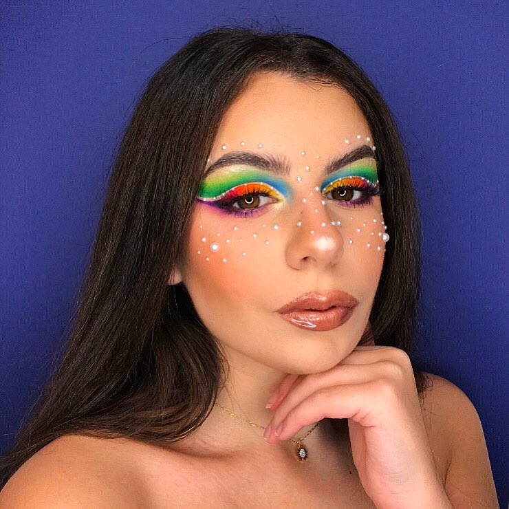 noeamu_'s tweet photo. j’ai mis littéralement 2 HEURES à coller toutes ces perles alors ça vaut bien un petit RT????? 

mon ig: noeamu_✨ https://t.co/LcDTyE5TWC