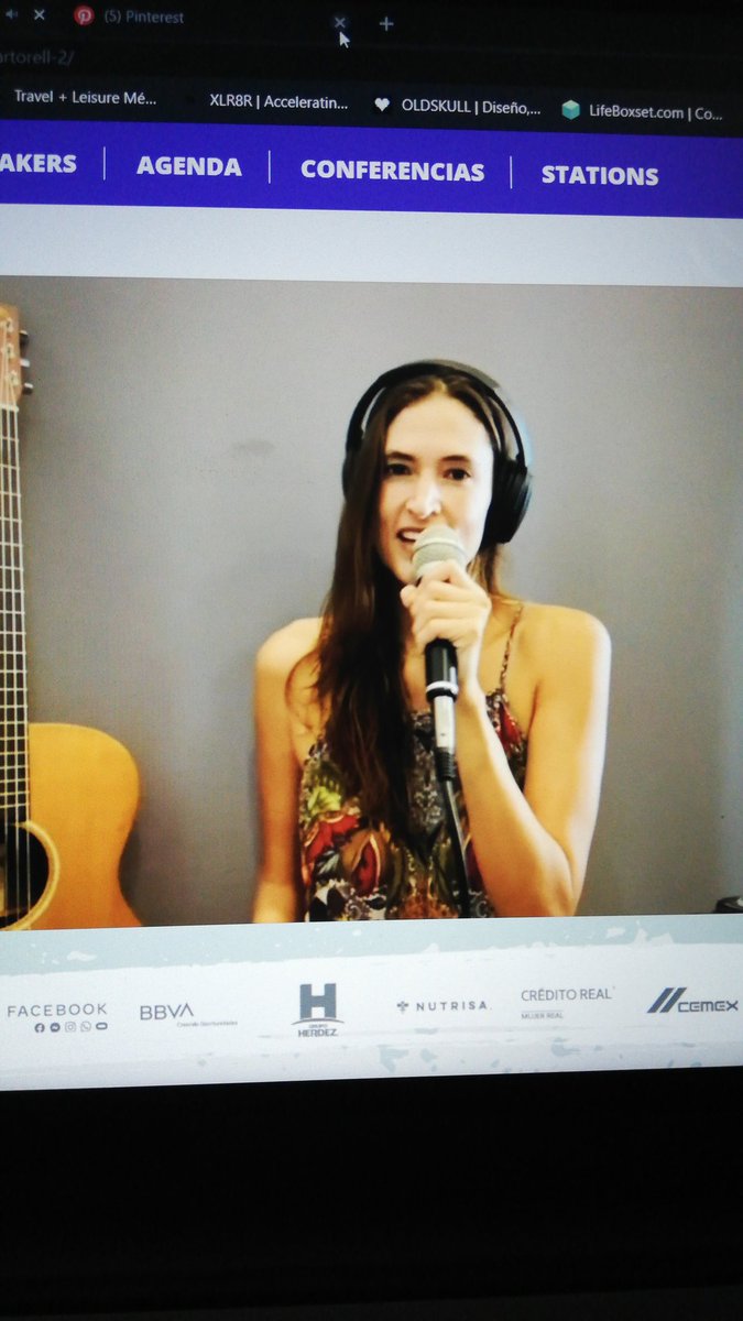 BuzzyGabbs's tweet photo. Que experiencia está siendo el #VictoriaFest2020 @Victoria147org  gracias🙏🏼 el espacio musical está logrando darme un ratito de paz. https://t.co/peMJM0RH2v