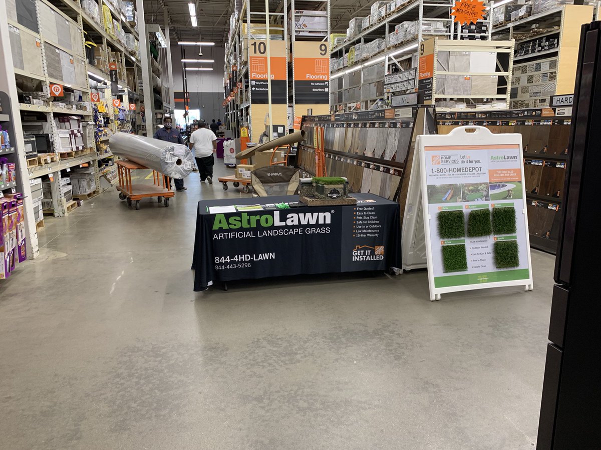GroverAstroLawn's tweet photo. @homedepot #534 and @astrolawn making Katy green together 💚 #homedepot534 #homedepot #astrolawn #katytx https://t.co/Jx4as4WWqP