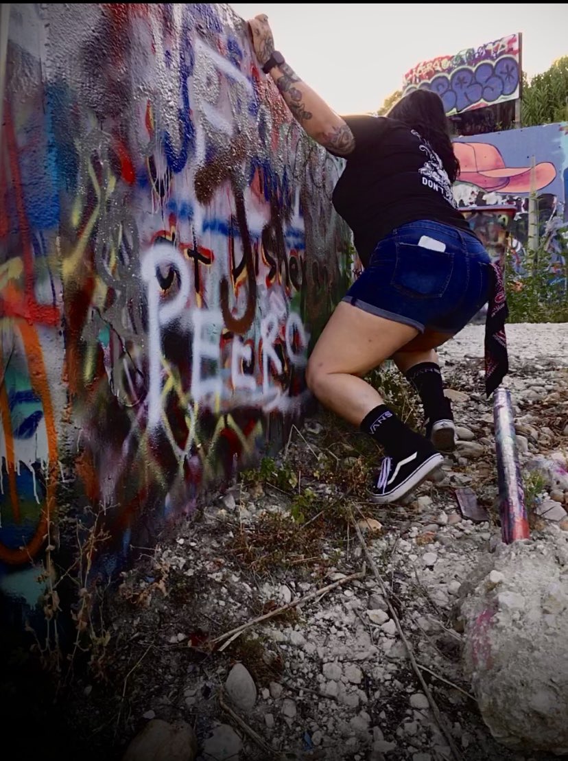 Ghost0n3R's tweet photo. First time @ Castle Hill Park ๐ฐ๐จ before they put up the barriers #fortheloveofgraff #castlehillpark #gettinup #AustinTx https://t.co/9f7xi426qg