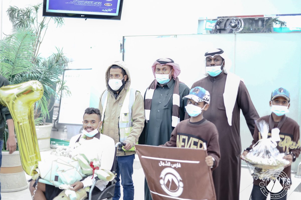 aljabalainFC's tweet photo. #الجبلين |
وصل قبل قليل الى مطار حائل ...
لاعب شباب النادي /تركي الحرقان بعد إجرائه عملية الرباط الصليبي
وكان في استقباله بعضاً من إدارة ولاعبي الفئات السنية https://t.co/PtuQPeN7uu