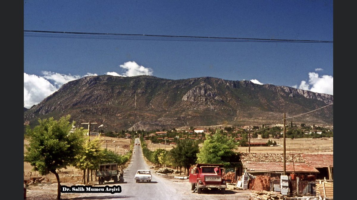 orcunkurt78's tweet photo. Safranbolu yeni yerleşkesinin 1968 yılı resim karesi https://t.co/iBrF8i4J3x