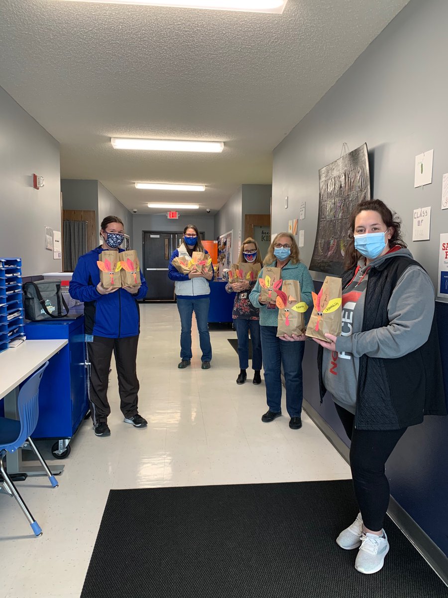 AcademyTri's tweet photo. Wednesday’s are delivery days here at TRI. This week we’re dropping off a little something to our kids to let them know how grateful we are for them. @MarysvilleEVSD https://t.co/uNbr3RH19t